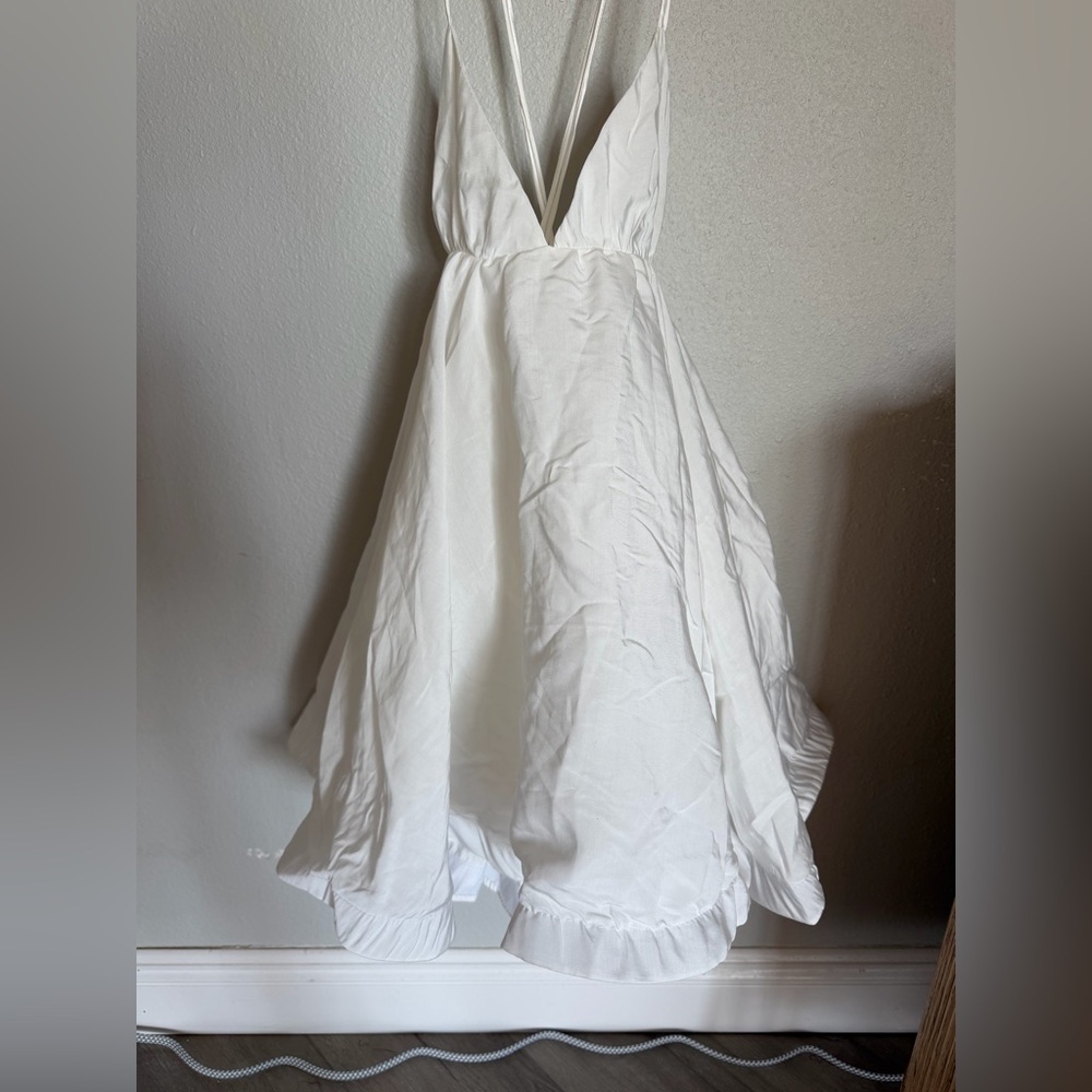 White Spaghetti-Strap Summer Dress like new size small - Picture 3 of 4